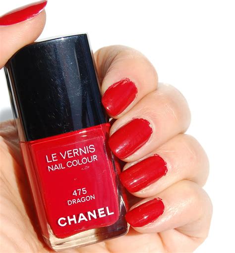 Chanel Dragon Le Vernis Nail Colour Review & Swatches.